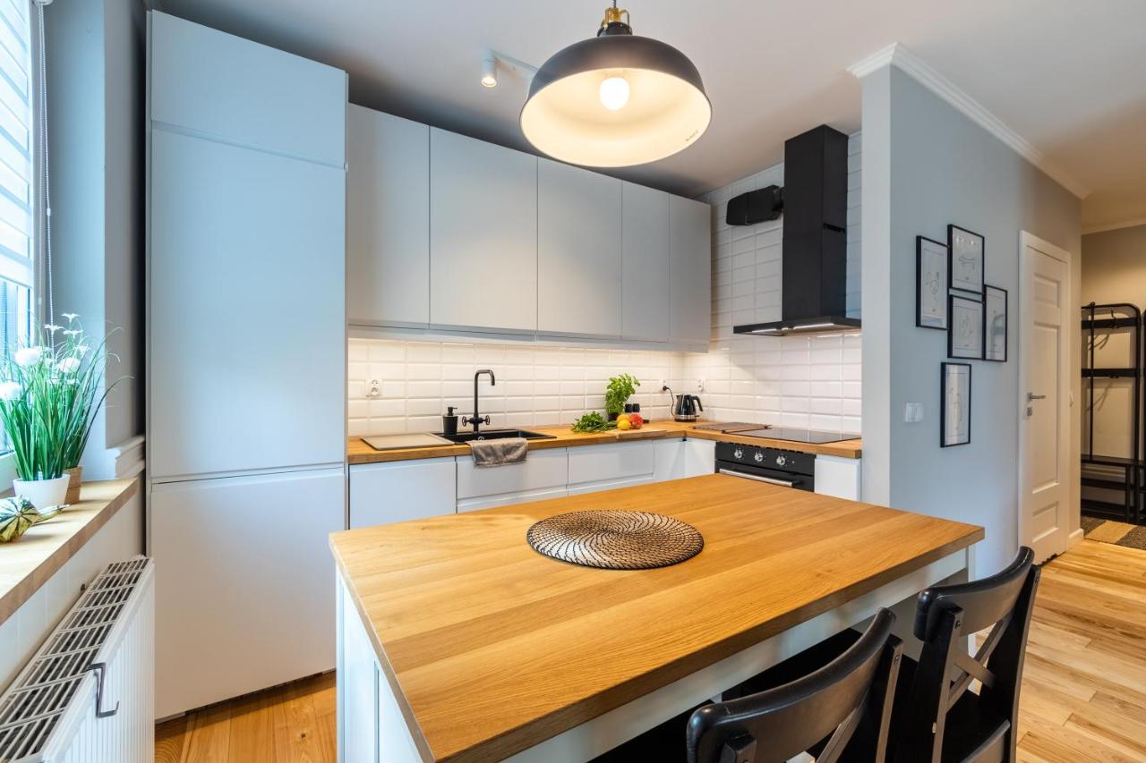 Komfortowy Apartament Z Parkingiem Вроцлав Экстерьер фото
